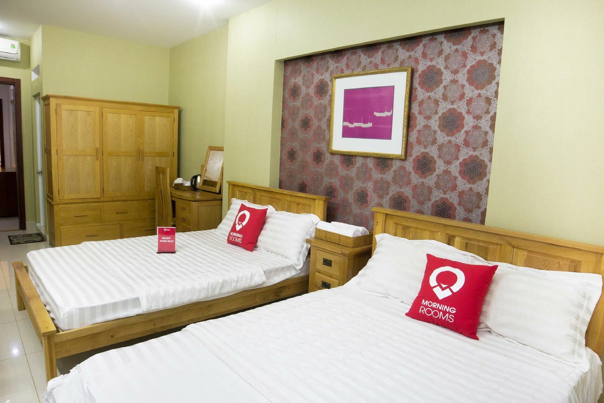 Morning Airport - Truong Son Hotel Ho Chi Minh City