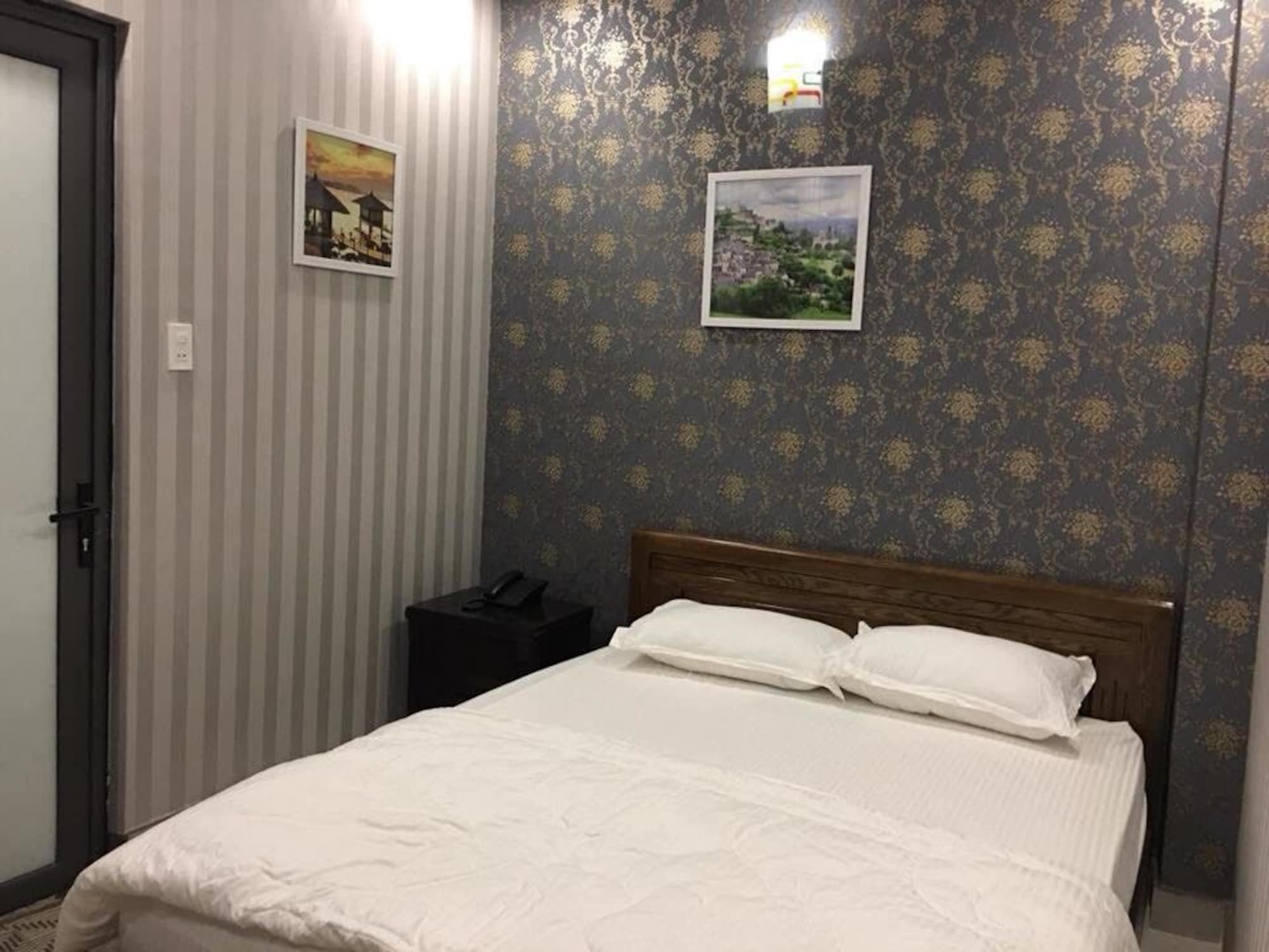 Hotel The Sun 2*
