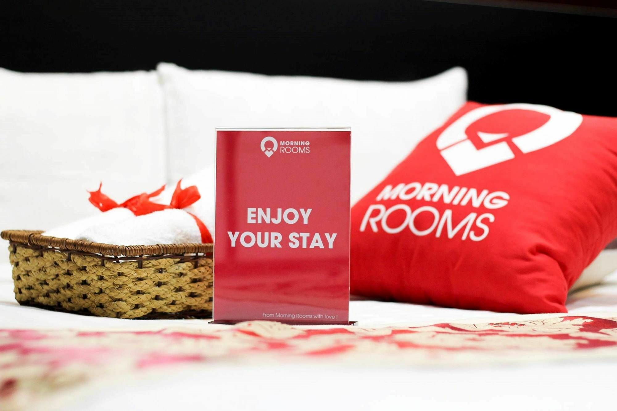 Morning Airport - Bach Dang Hotel Ho Chi Minh City