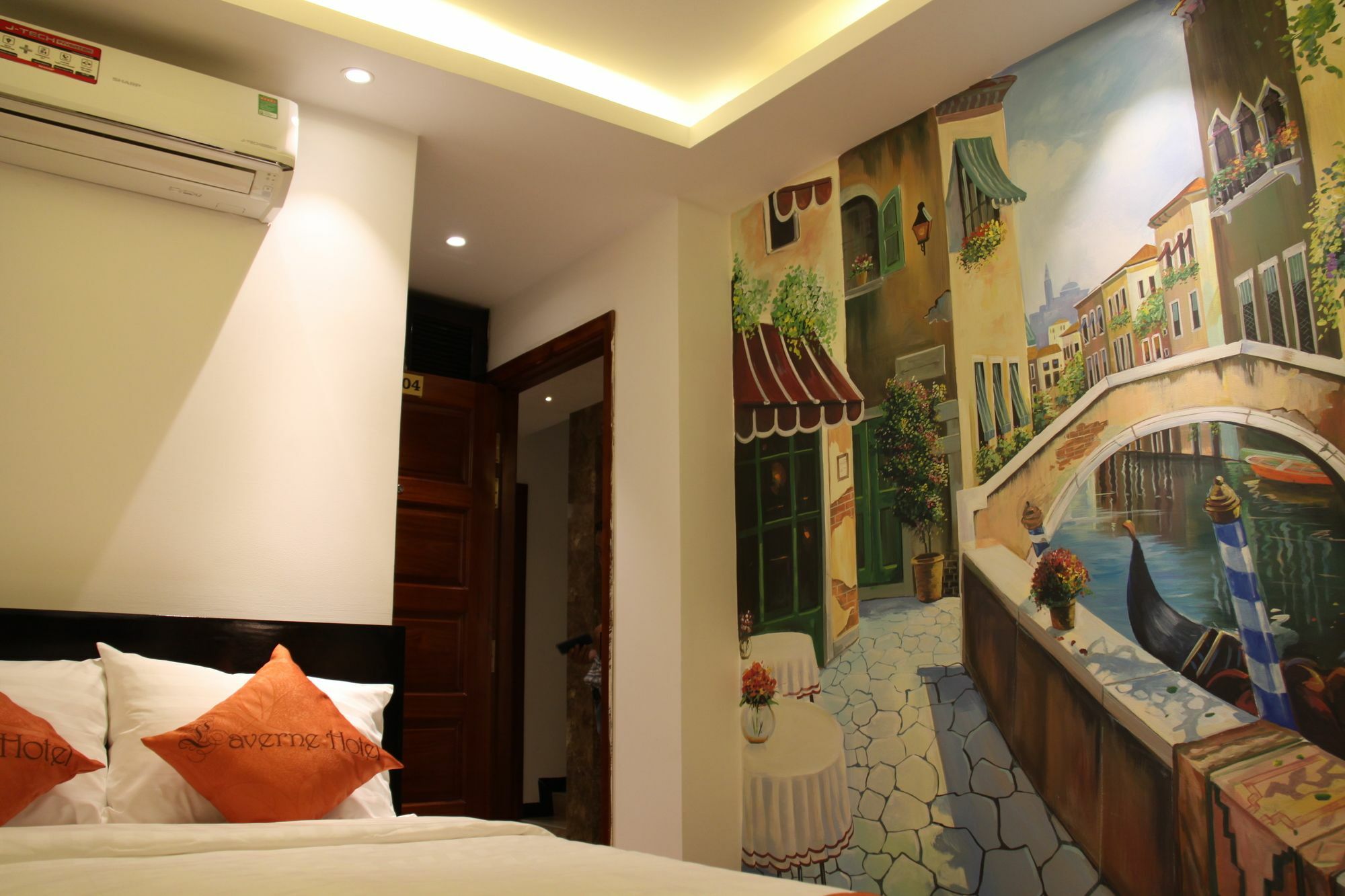 Lotus Laverne Hotel Ho Chi Minh City