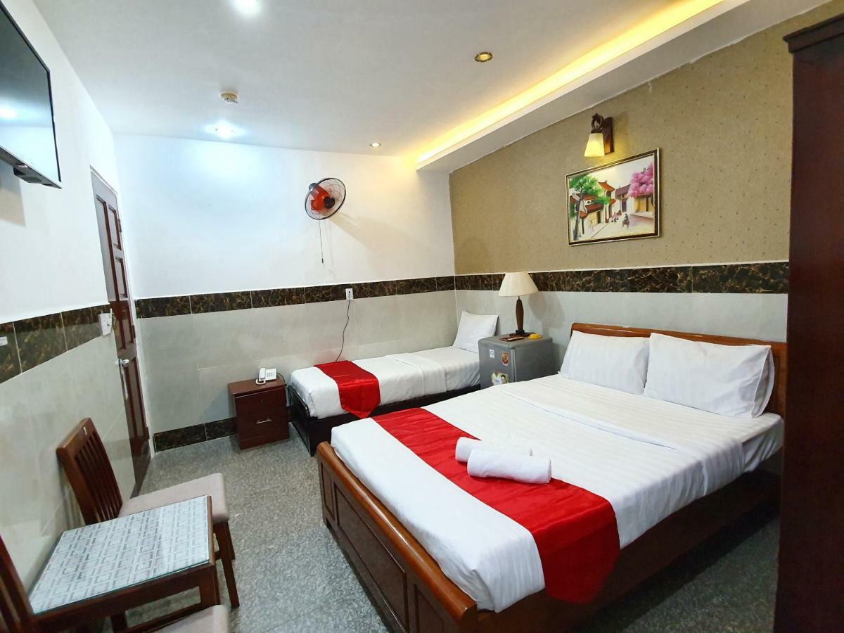 Truong Giang Hotel *