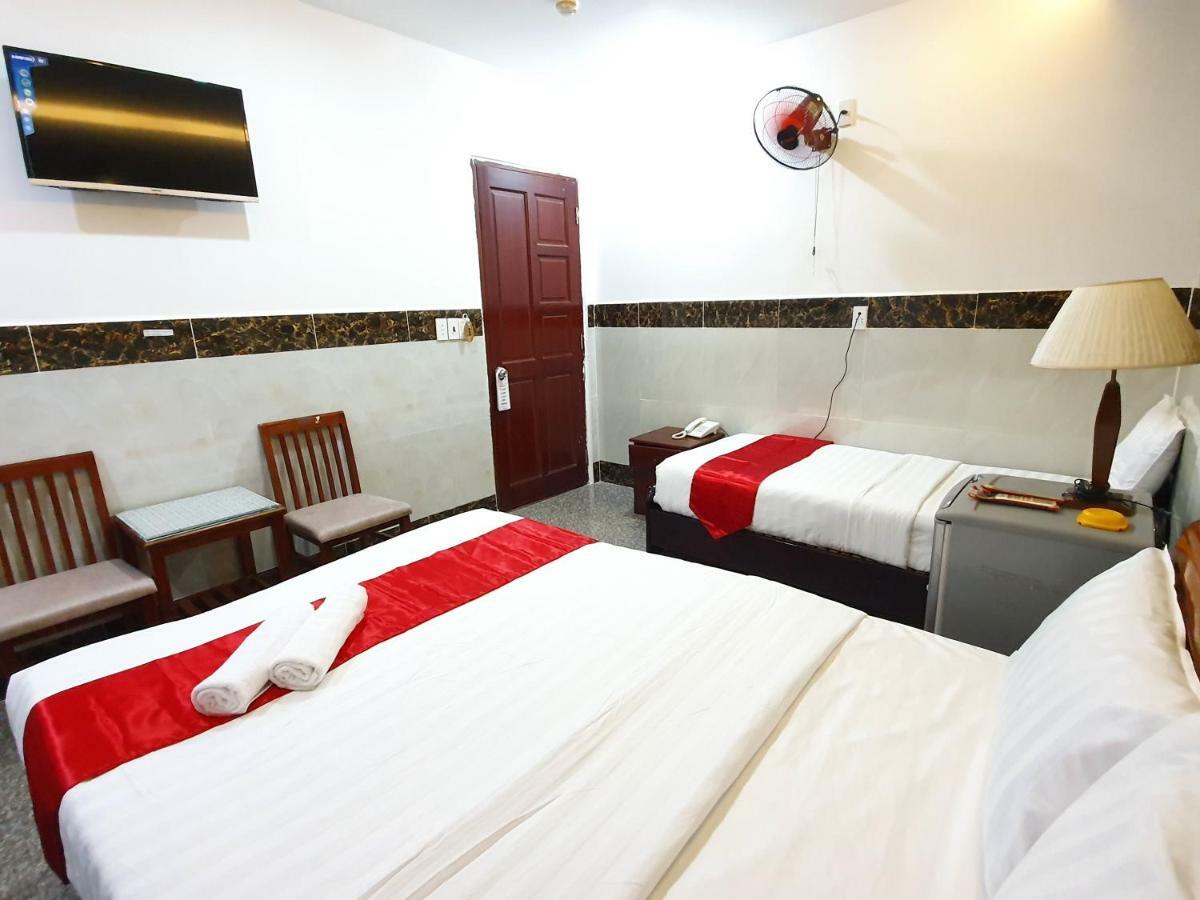 Truong Giang Hotel *