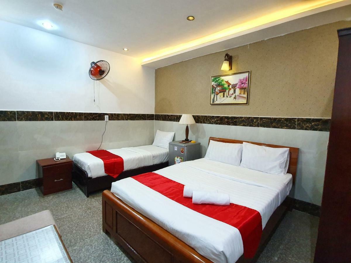 Truong Giang Hotel *
