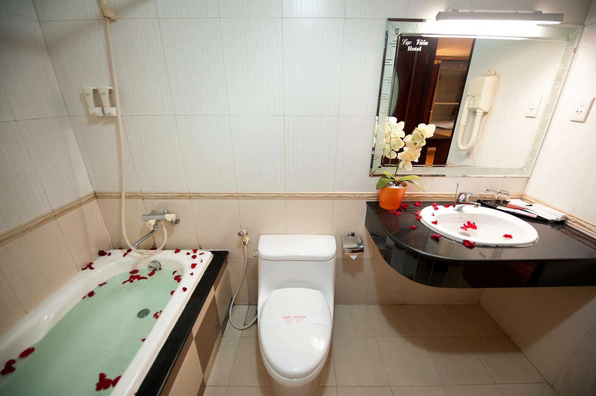 Eden Garden 3*