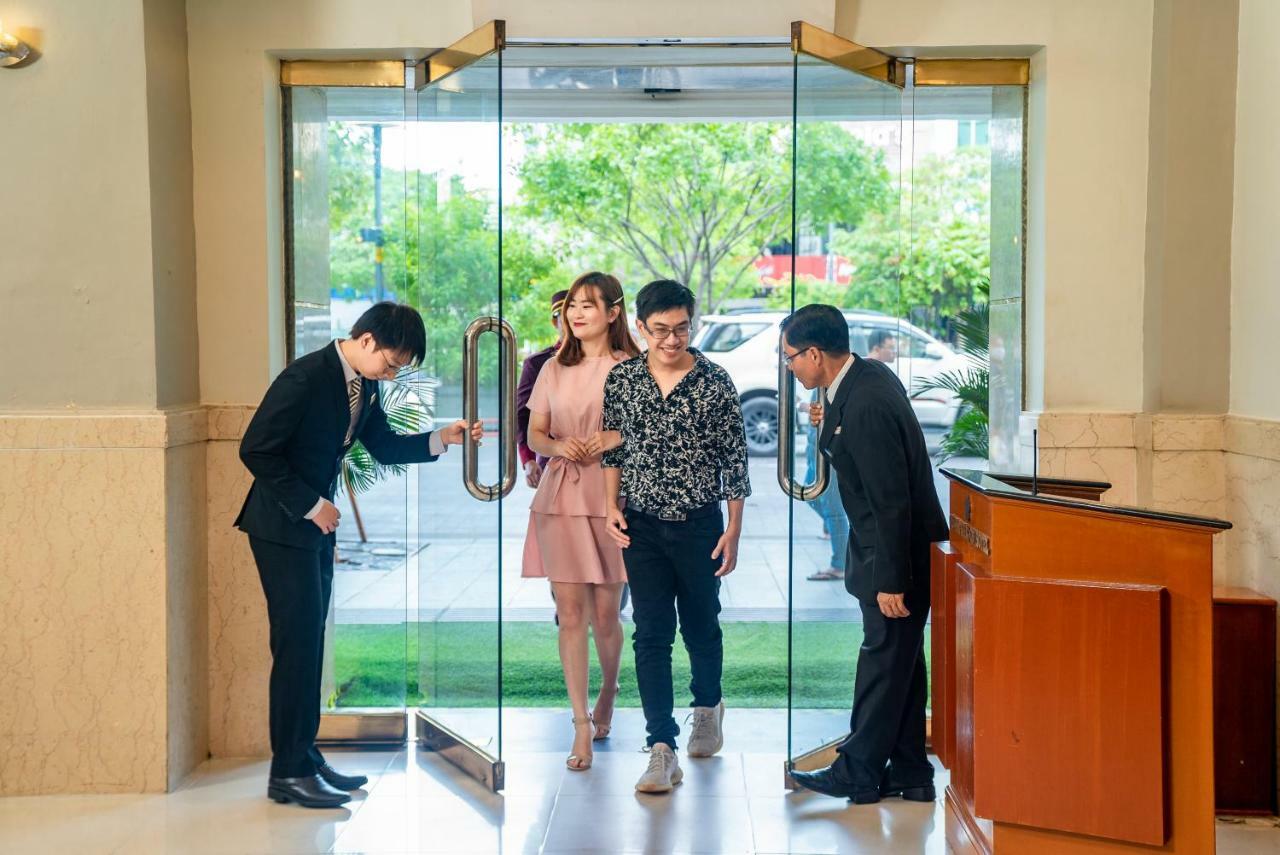 Hotel Oscar Saigon 4*