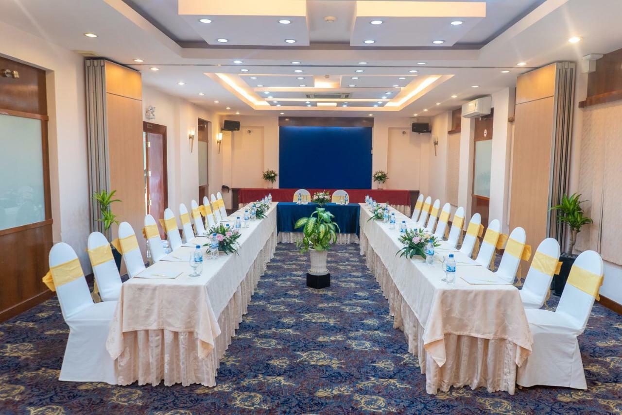 Hotel Oscar Saigon 4*