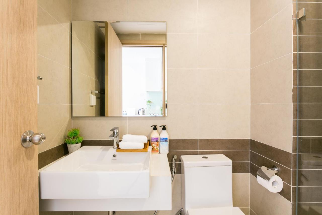 Apartment River Gate - Infinity Pool & Gym - Sai Gon