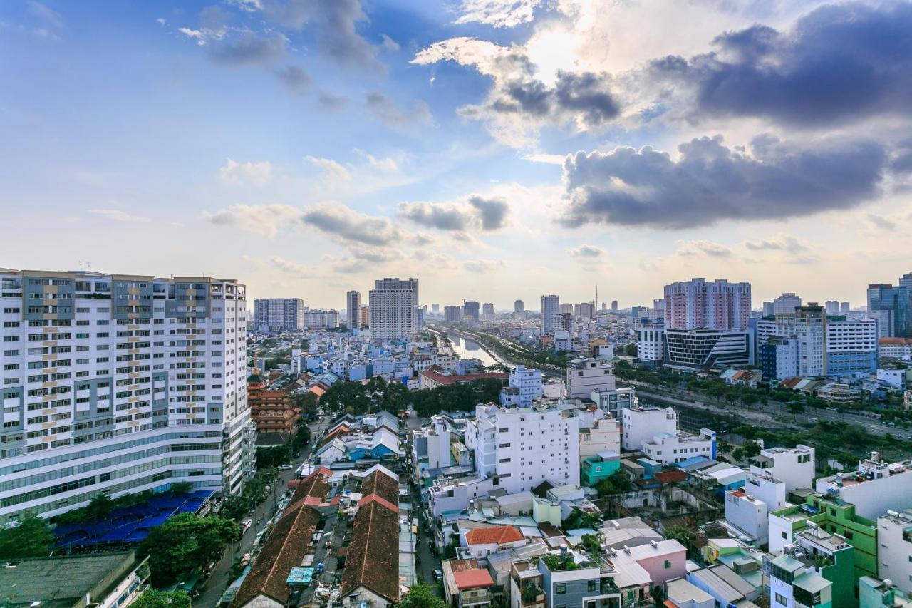 River Gate - Infinity Pool & Gym - Sai Gon Apartment Ho Chi Minh City