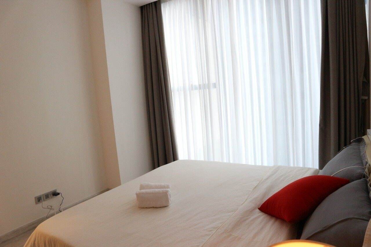 Vinhomes Golden River P'house Apartment *