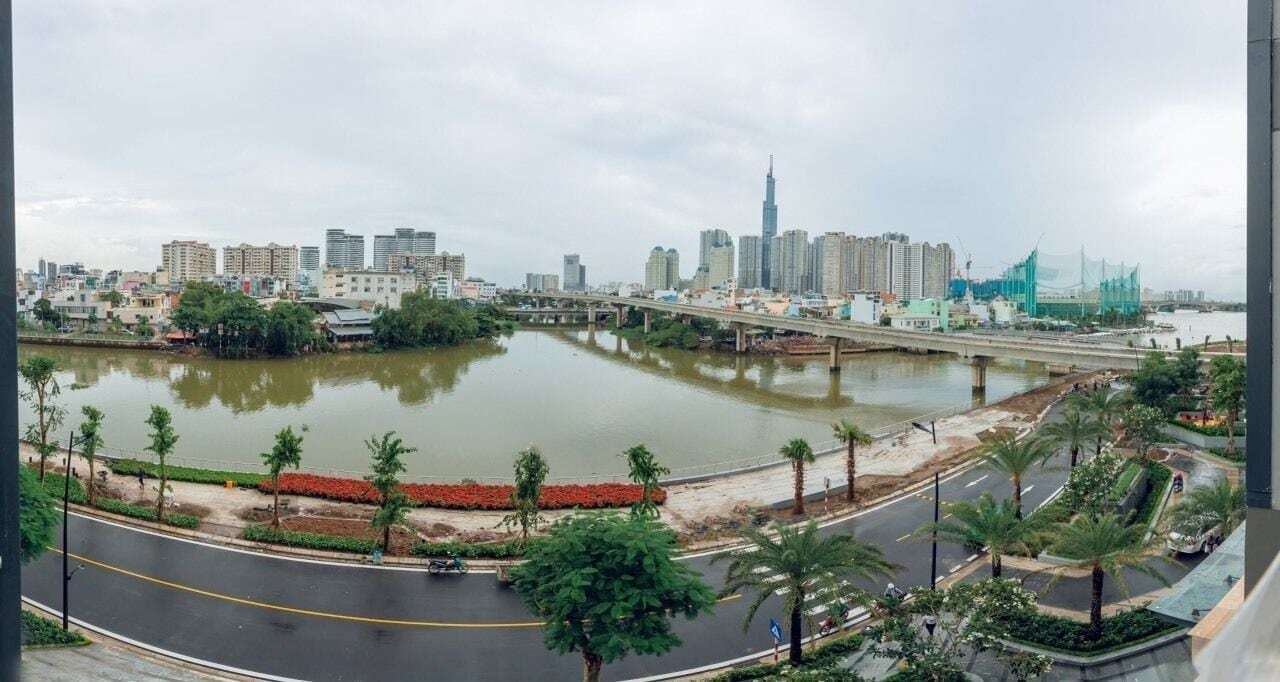 Vinhomes Golden River P'house Apartment *