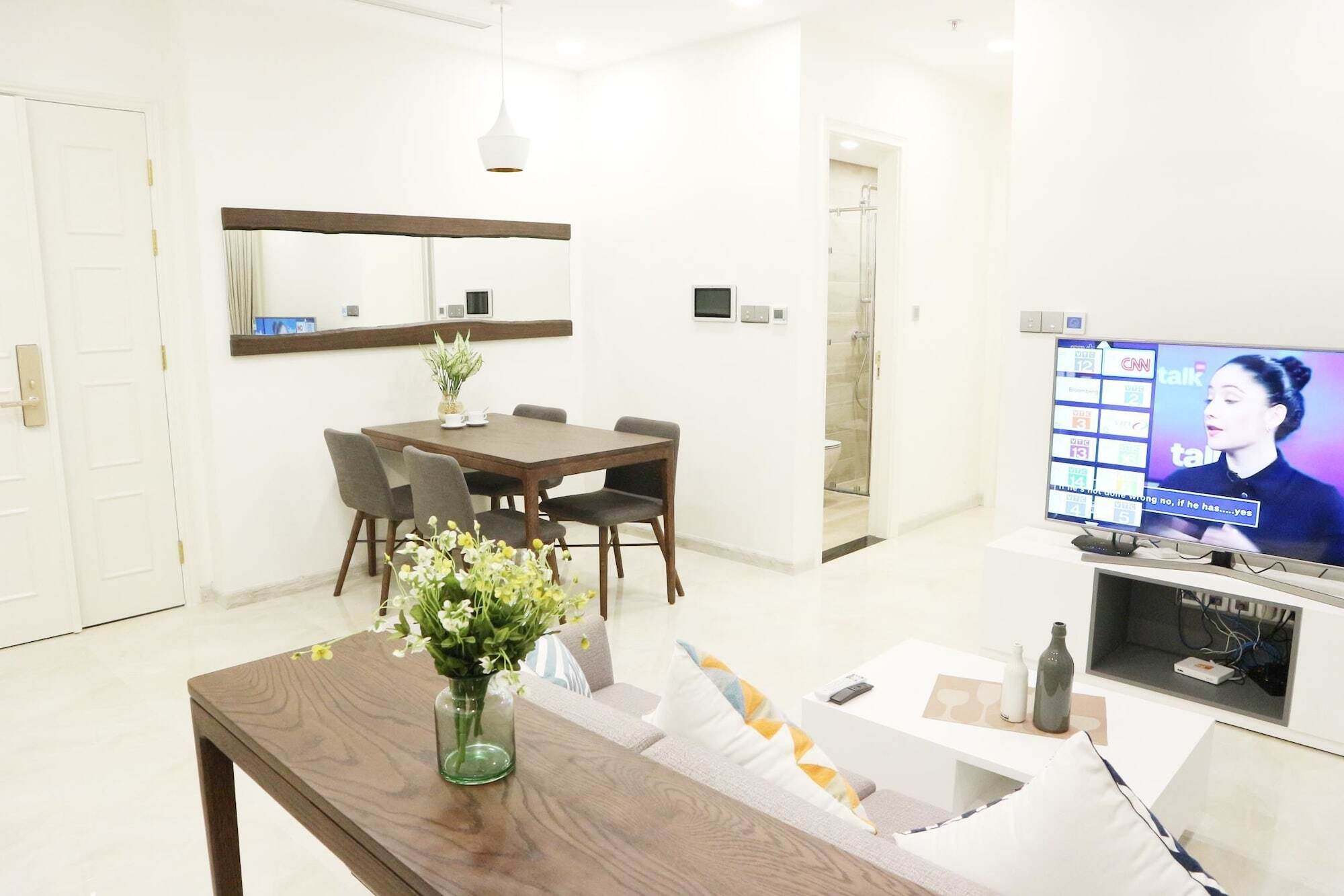Apartment Vinhomes Golden River P'house