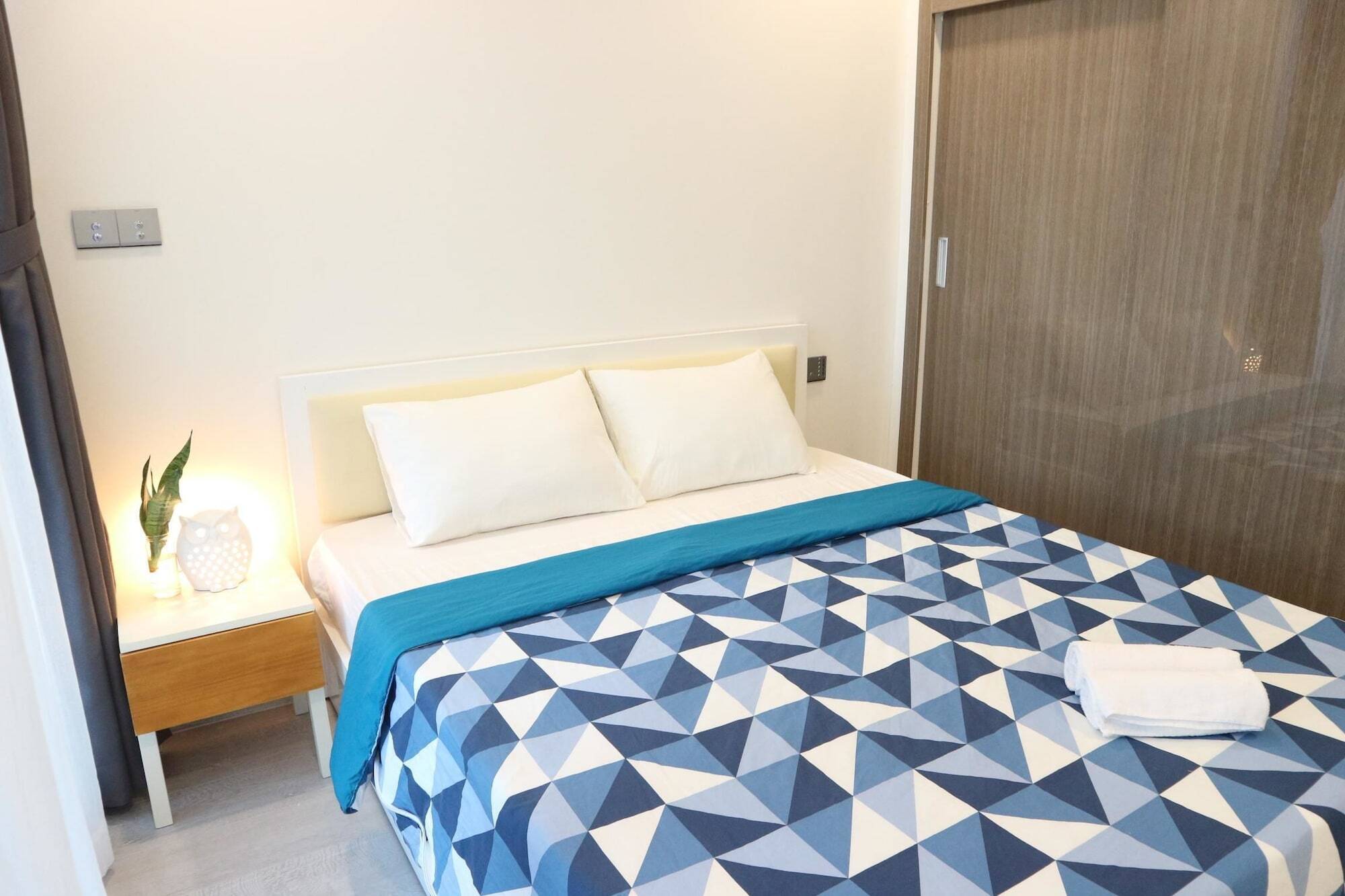 Apartment Vinhomes Golden River P'house *