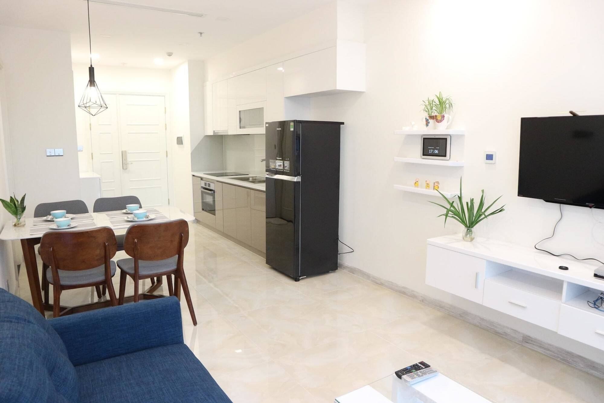 Vinhomes Golden River P'house * Ho Chi Minh City