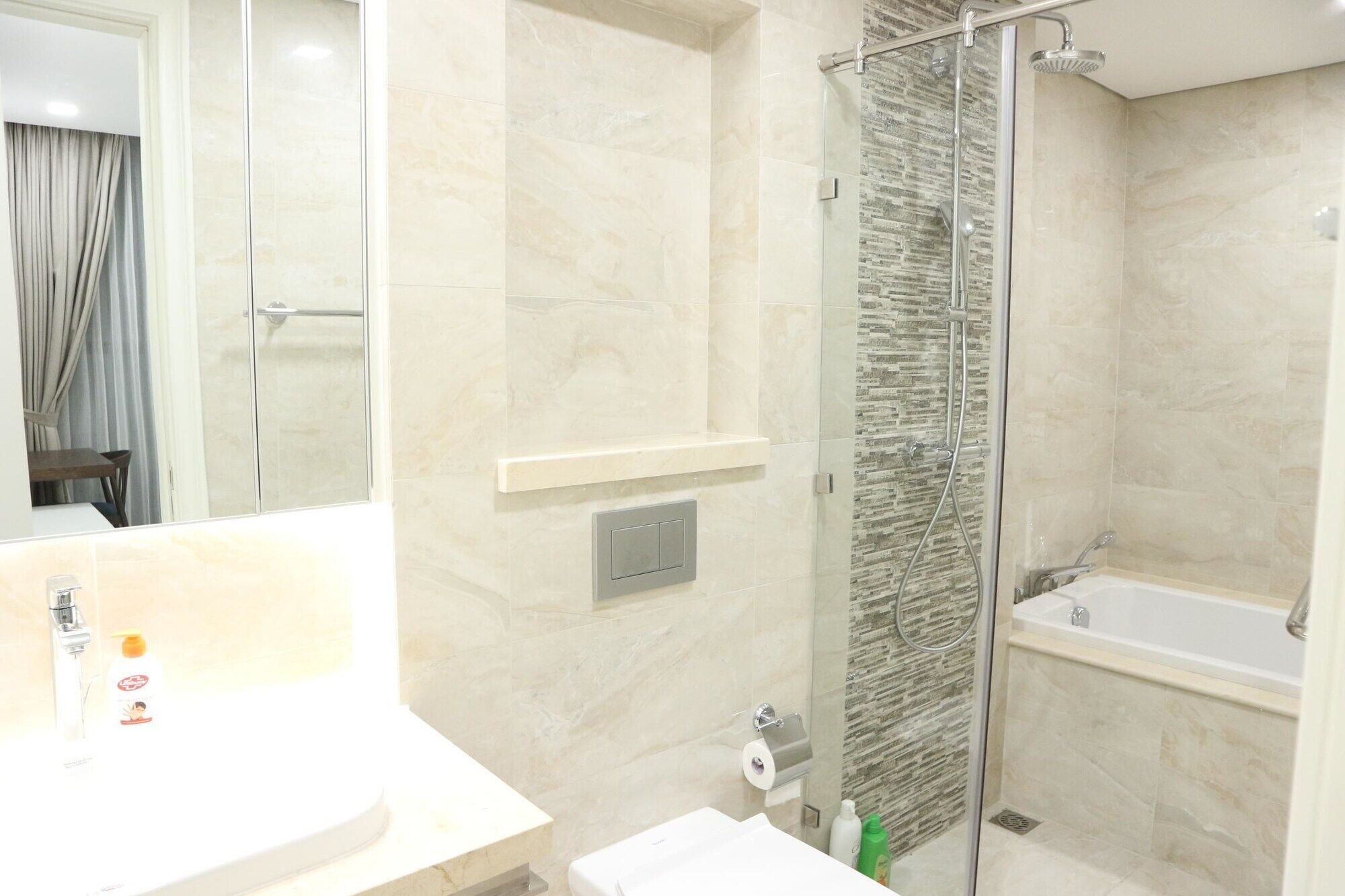 Apartment Vinhomes Golden River P'house Ho Chi Minh City
