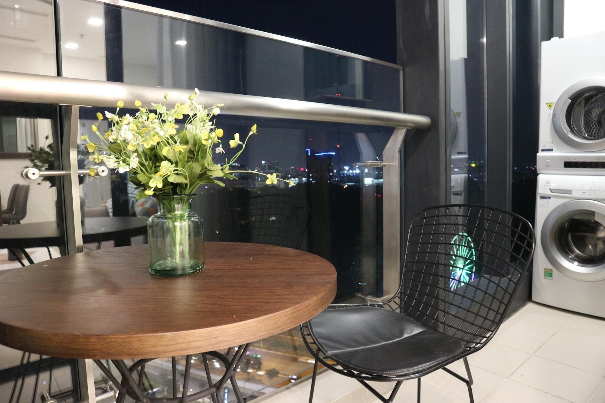 Vinhomes Golden River P'house Apartment Ho Chi Minh City