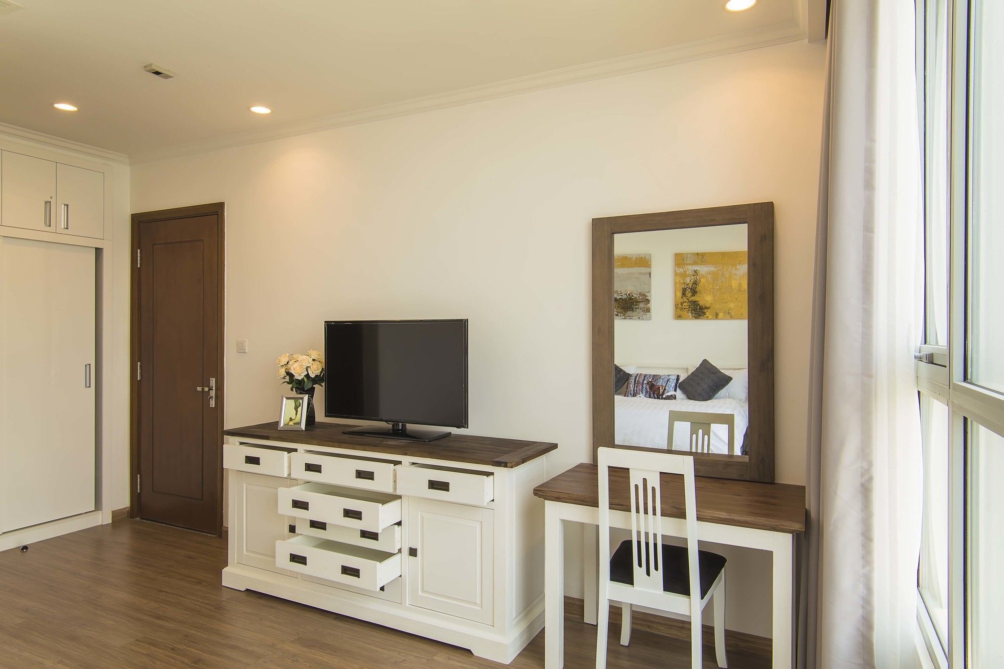 Hoasun Vinhomes Area Apartment *