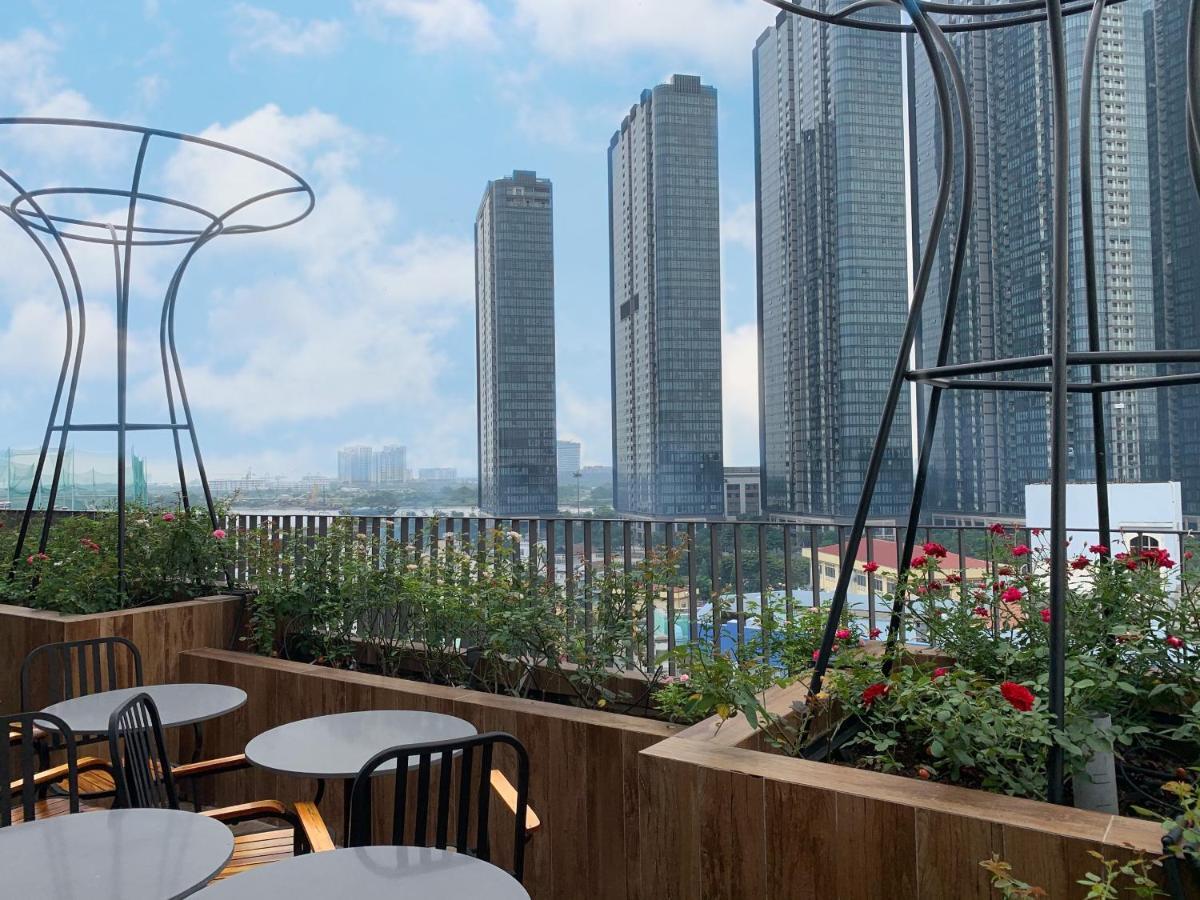 Hotel The Bloom Pham Viet Chanh - Modern Living Space In Saigon 4*