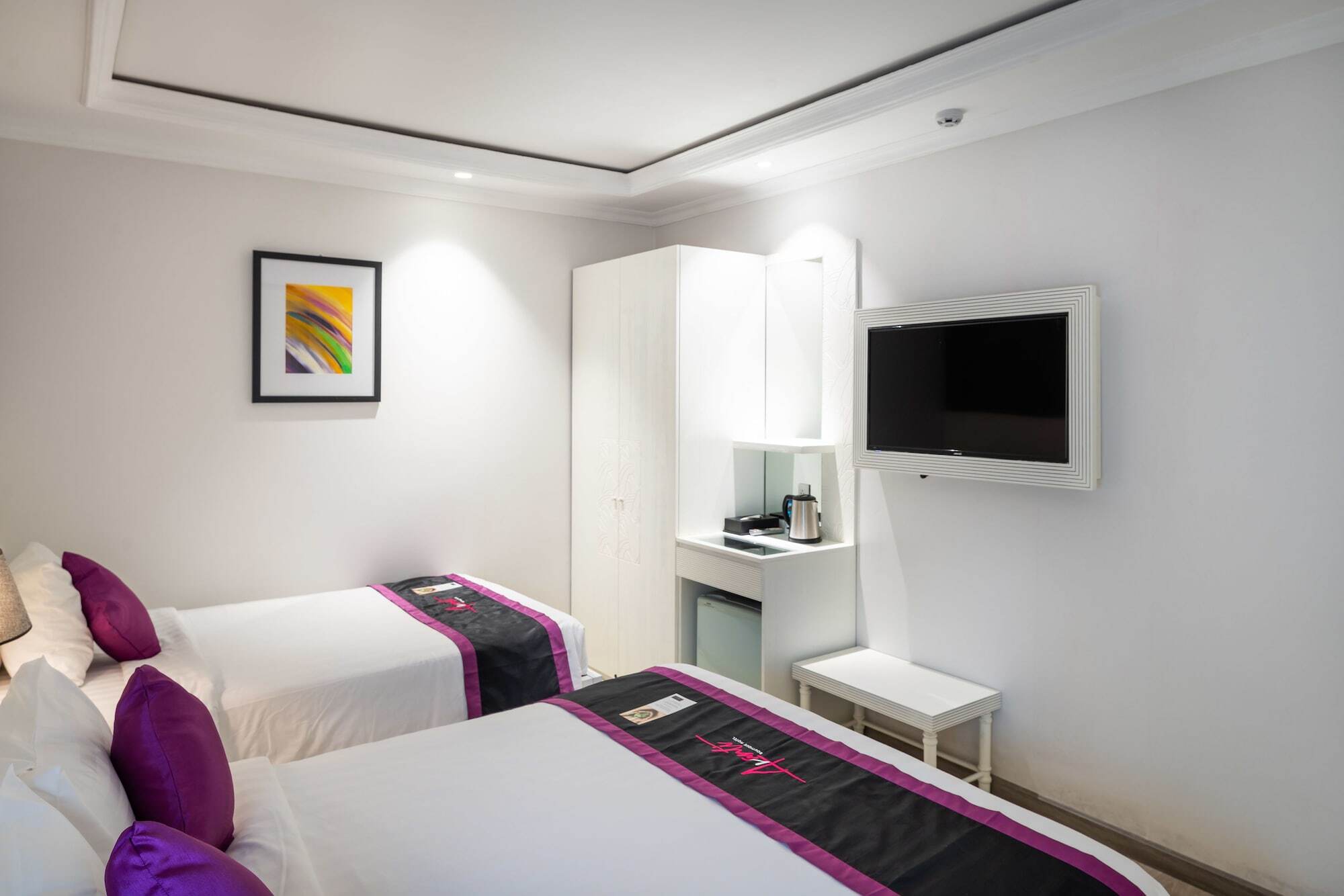 Avanti Boutique Hotel 3*