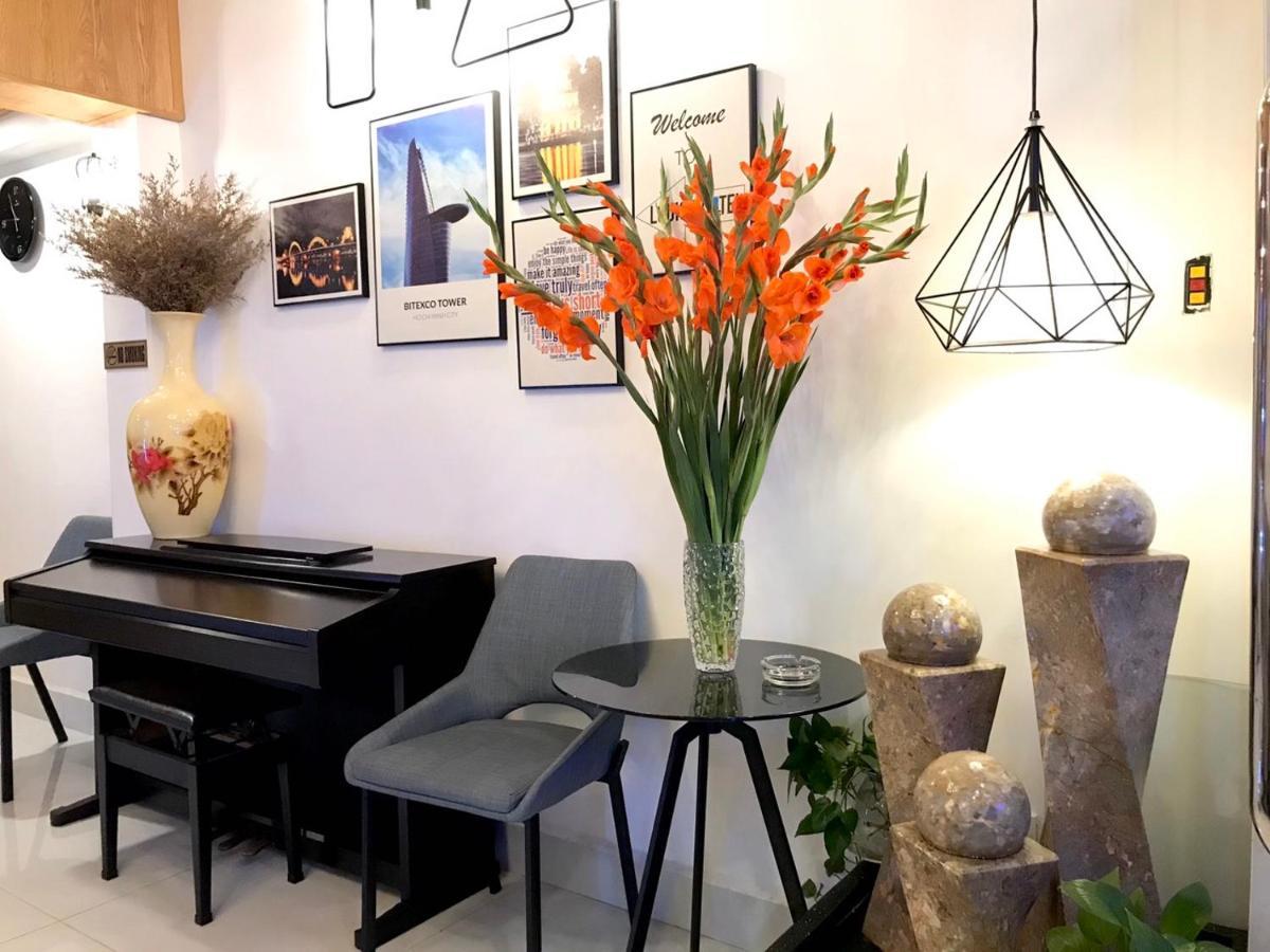 Louis - Bui Vien Walking Street Bed & Breakfast