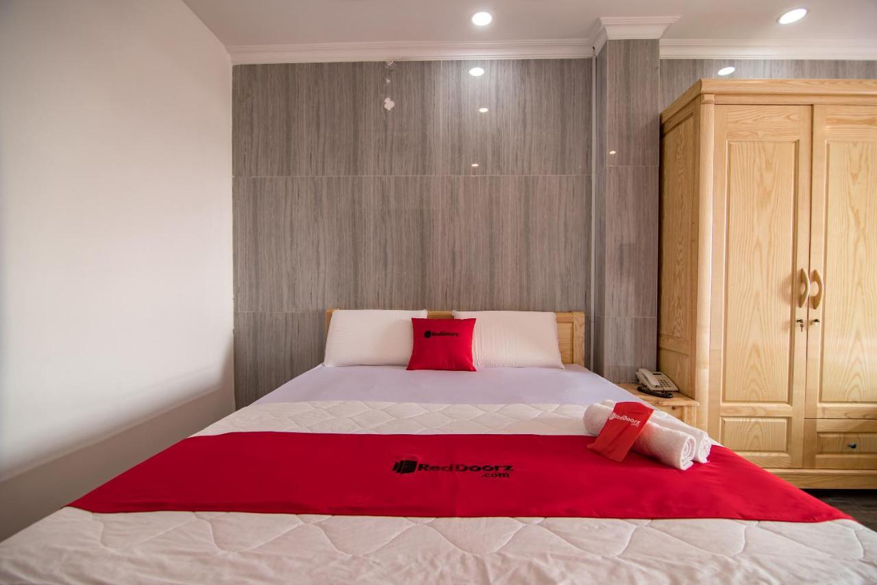 Reddoorz Near Tan Son Nhat Golf 2 3* Ho Chi Minh City