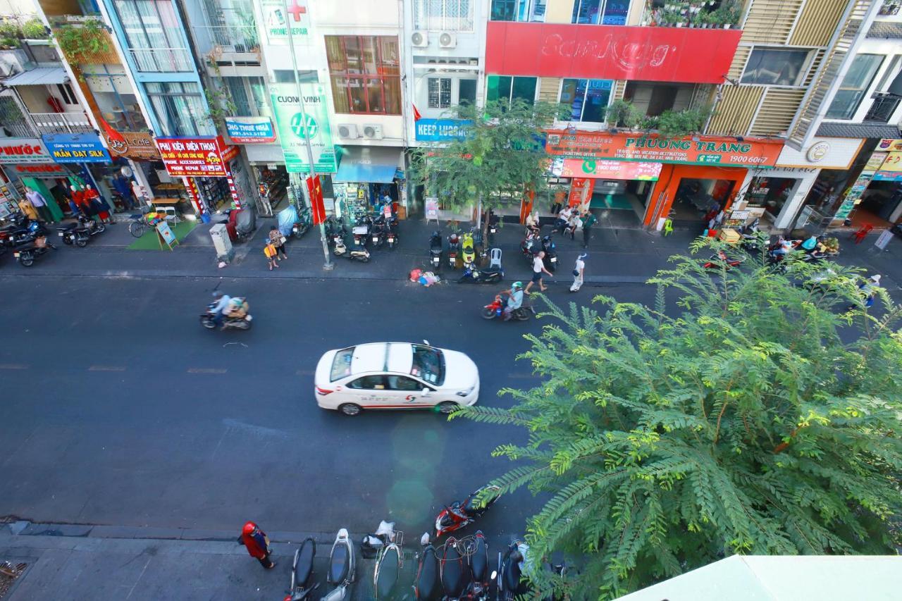 Hotel Lucky Star 266 De Tham Ho Chi Minh City