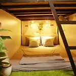 S Phuot Airport Hostel