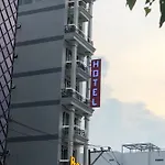 Bee 2 Hotel