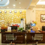 Senses Central Hotel