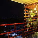 La Hotel