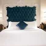 Diamond Hill Hotel