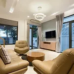 Kn Luxurious Lakeview City Villa
