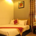 Sunflowers Hotel Airport