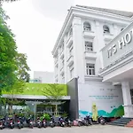 Hotel 175