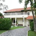 Vietnam Golf - Lake View Villas