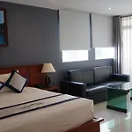 Opera Hotel