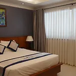 Opera Hotel