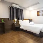 Lee Hotel