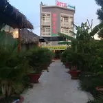 Happy Hotel Binh Tan