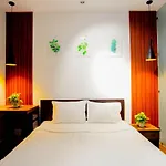 Lá Hotel Bình Tân