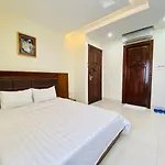 Binh Hung Hotel
