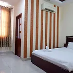Reddoorz Tuan Viet Hotel Dinh Tien Hoang