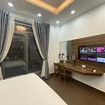 Khách sạn Winston Riverside