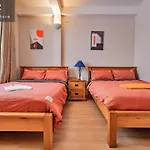Hanz Alley Luanvu Hotel