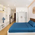 Can Ho Orchard Parkview - Tan Son Nhat Airport Homestay