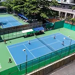 Can Ho Orchard Parkview - Tan Son Nhat Airport Homestay