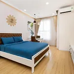Can Ho Orchard Parkview - Tan Son Nhat Airport Homestay