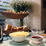 Queen Ann Hotel