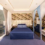 Golden Crown Hotel