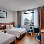 Happy Life Grand Hotel & Rooftop Skybar