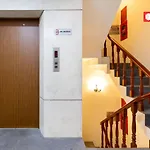 RedDoorz Ura Hotel Hung Phuoc 4